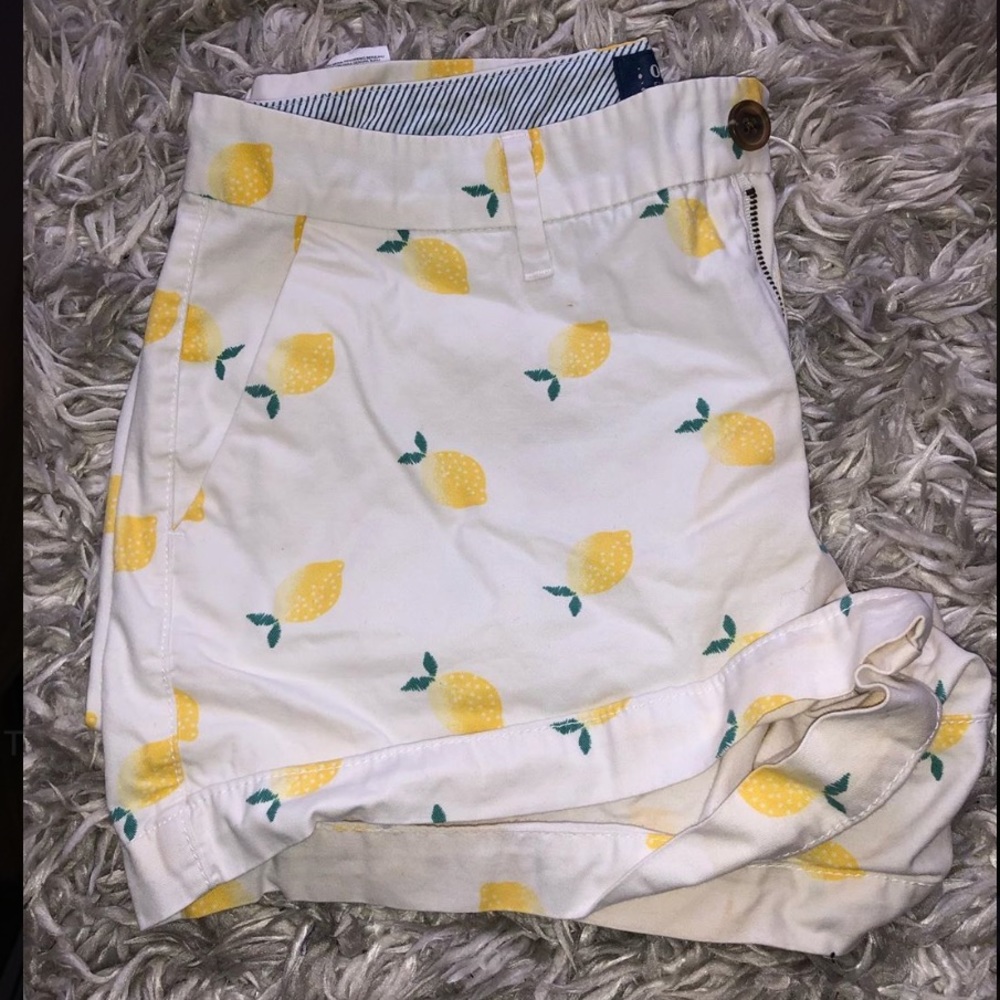 Old navy pineapple shorts